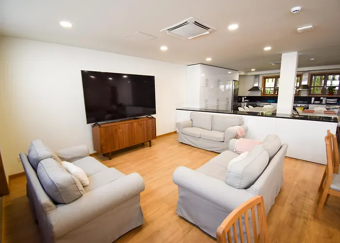 Hostal Lindo Vale 412 *